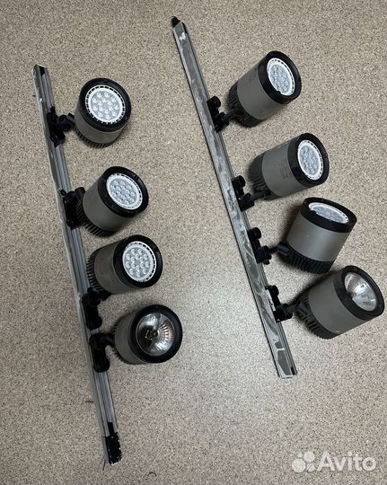 Трековые светильники на шинопроводе FIO/T50 8 штук