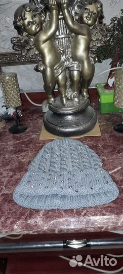 Женская шапка