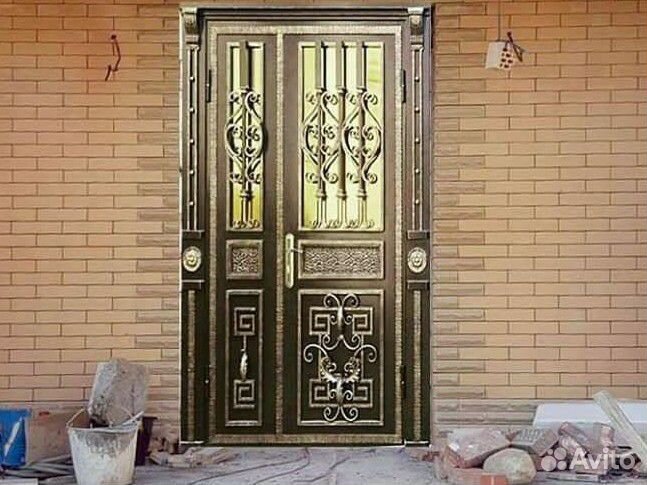 Кованая дверь входная