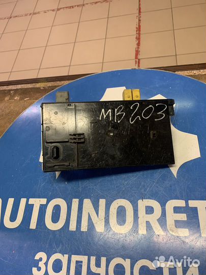 Блок предохранителей Mercedes A0025457801