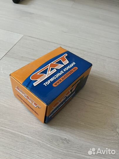 Тормозные колодки передние тойота