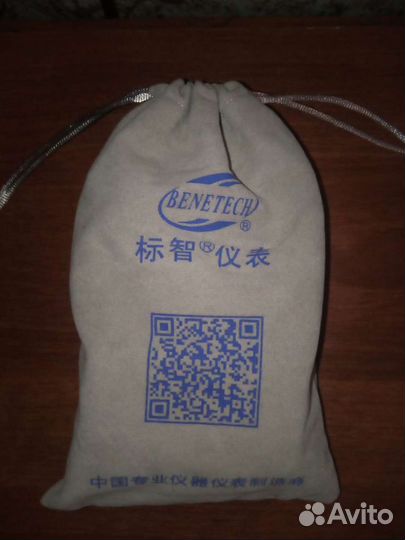 Толщиномер лакокрасочного покрытия автомобиля