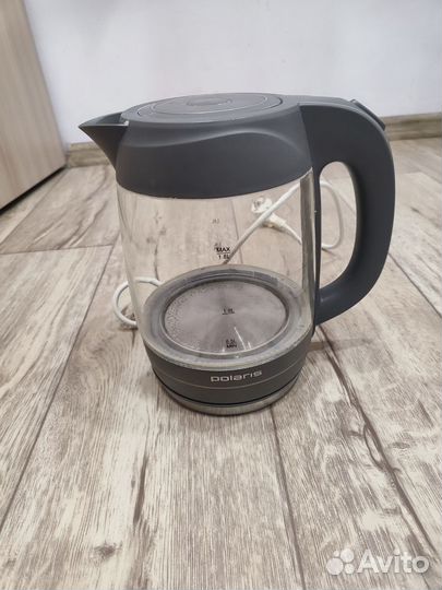 Чайник электрический Polaris