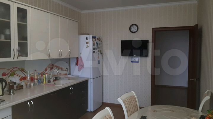 3-к. квартира, 110 м², 4/6 эт.