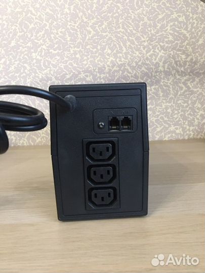 Ибп ippon back power pro LCD 400