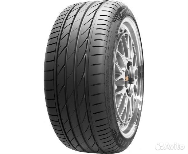 Maxxis Victra Sport VS5 215/65 R17