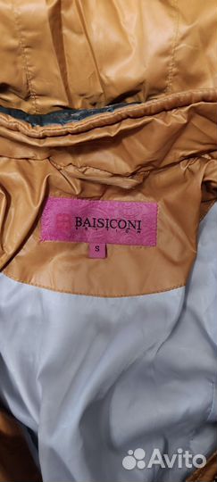 Куртки на девочку