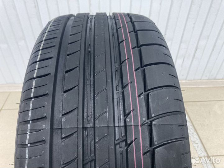 Triangle TH201 235/40 R18
