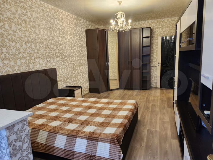 2-к. квартира, 65 м², 9/9 эт.