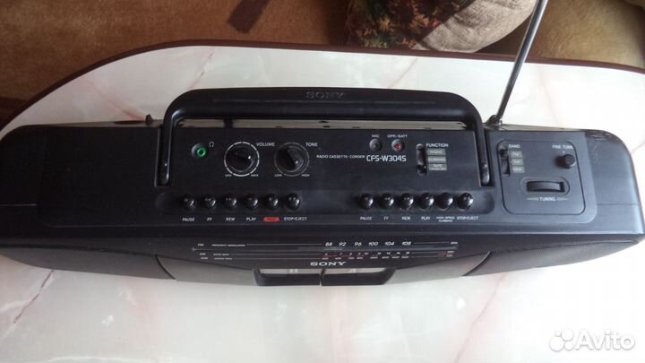Магнитолла sony SFS W3045 радио FM 88-108 Мгц