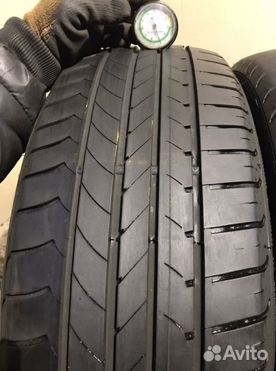 Goodyear EfficientGrip 215/55 R17 94V