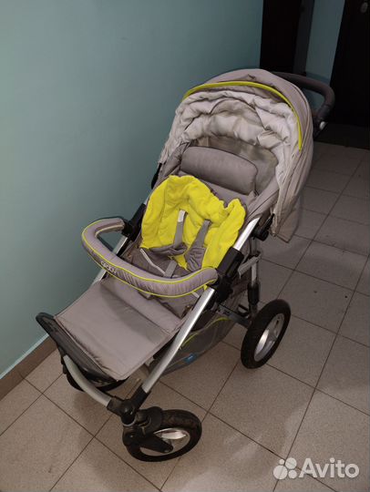 Прогулочная коляска универсальная