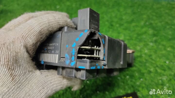 Блок предохранителей Volvo XC90