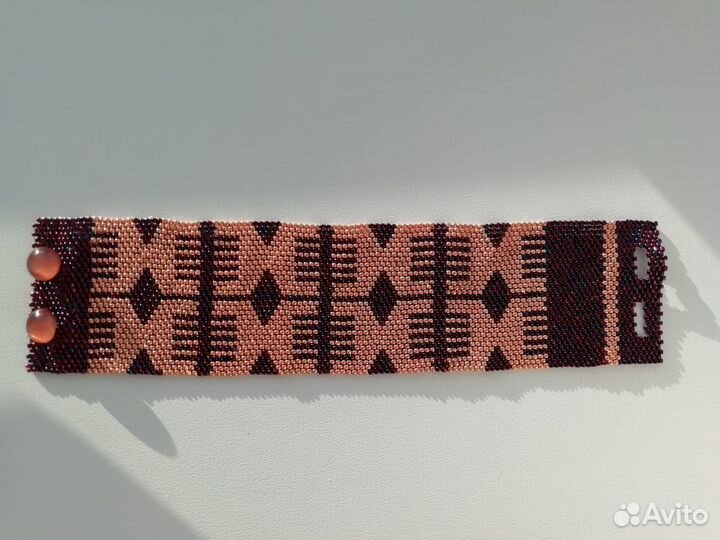 Браслет из бисера ручной работы