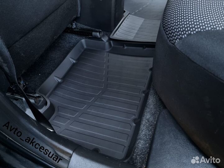 Коврики в багажник Toyota Corolla 150 - Camry 50