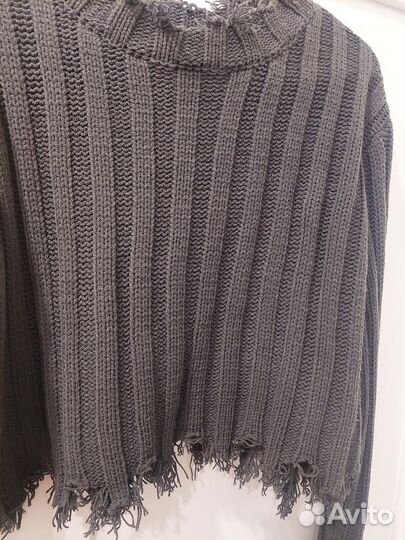 Свитер джемпер укороченный