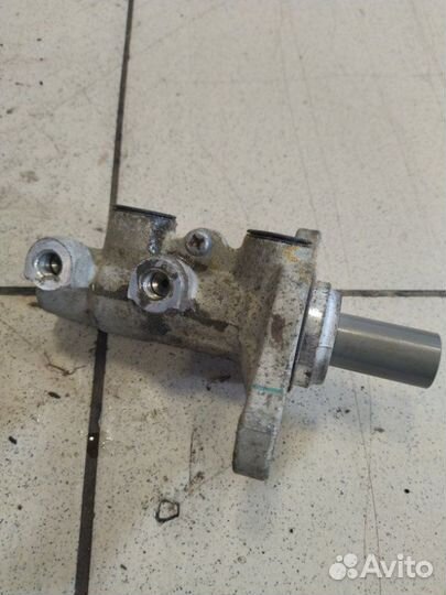 Главный тормозной цилиндр Hyundai Solaris