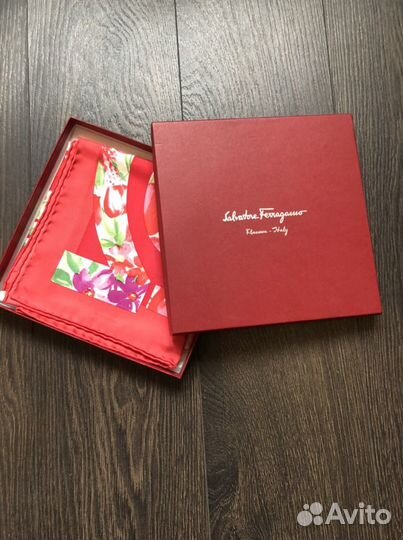 Платок шелк Salvatore Ferragamo шарф Missoni