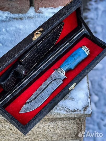 Нож из дамасской стали