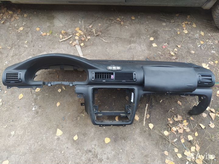 Торпеда верхняя часть Рено Сценик 1