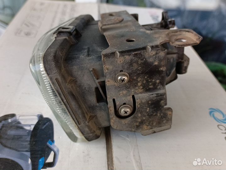 Противотуманные фары Subaru legacy B4