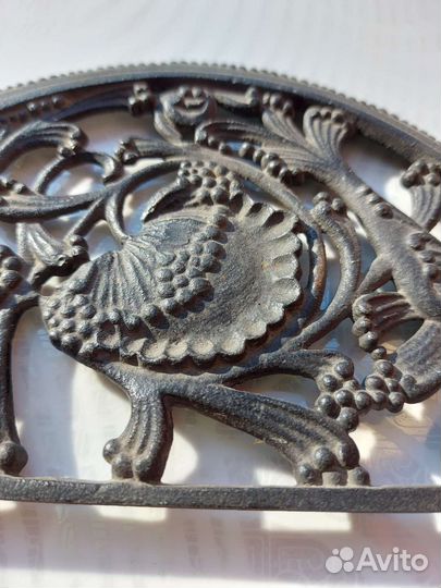 Решетка декоративная литая чугунная