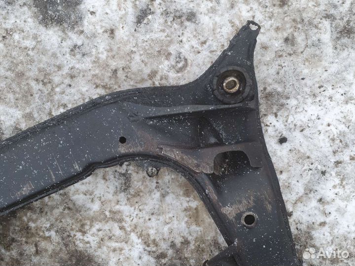 Подрамник передний Фольксваген Пассат Б5 + 1.8 t