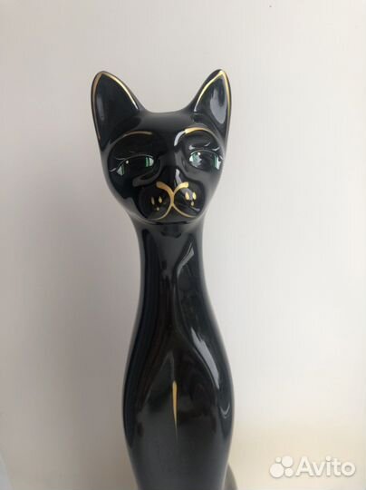 Статуэтка кошка
