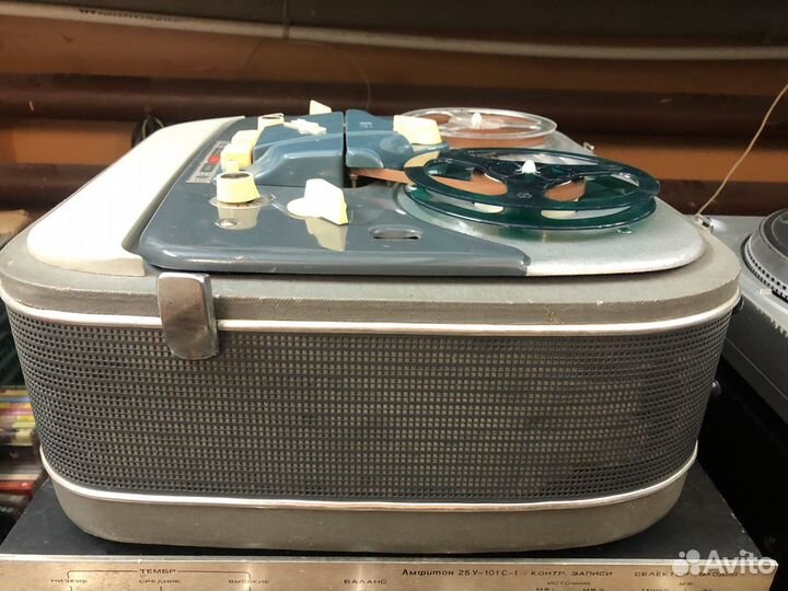 Магнитофон ламповый - 