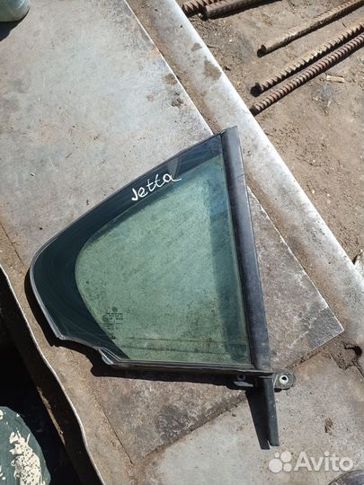 Задняя правая форточка Volkswagen Jetta