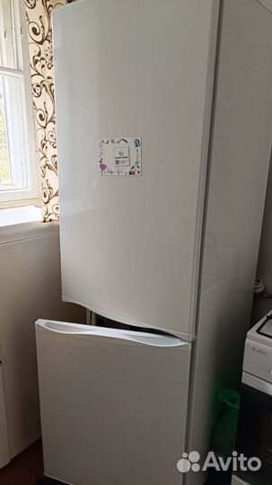 Холодильник Атлант двухкамерный б/у