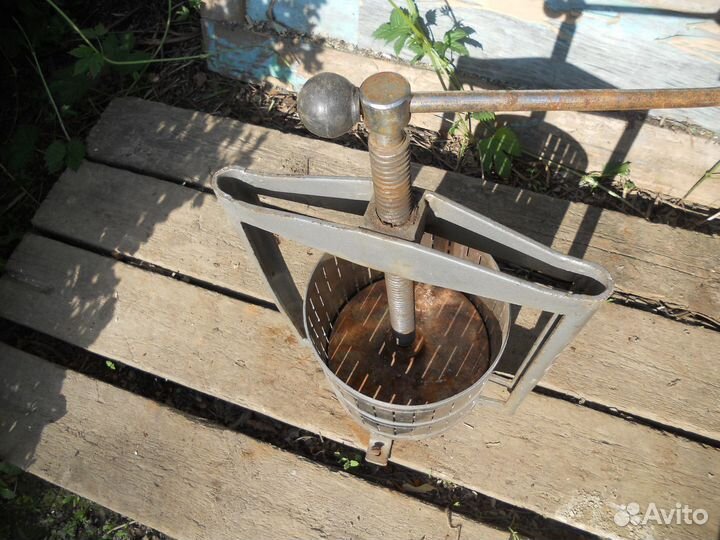 Соковыжималка СССР огромная только самовывоз