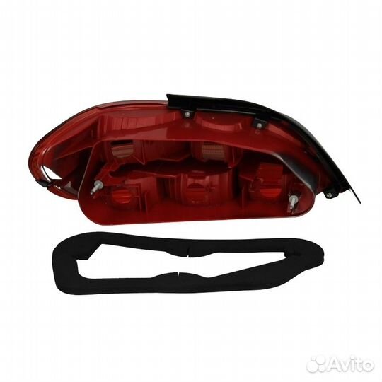 Фонарь правый задний в крыло Peugeot 406