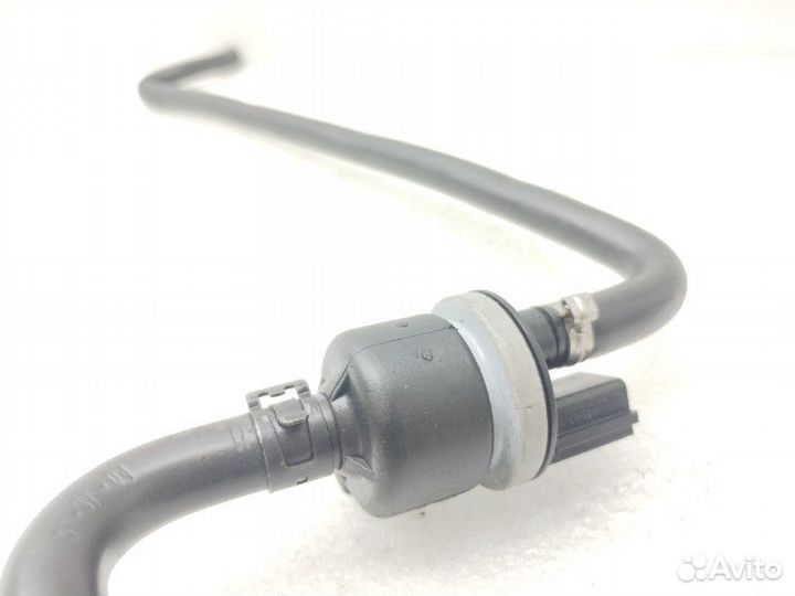 Клапан вентиляции топливного бака Volkswagen Golf