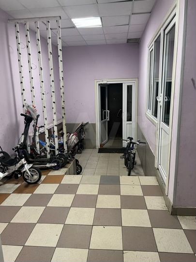 Комната 23 м² в > 9-к., 2/4 эт.