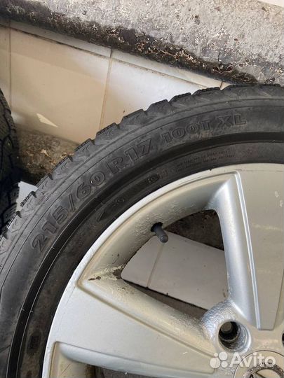 Nokian Tyres Hakkapeliitta 5 215/65 R17