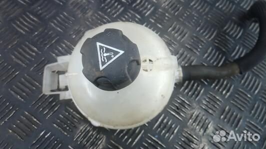 Бачок расширительный citroen C4 picasso 2 (SNP08NP01)