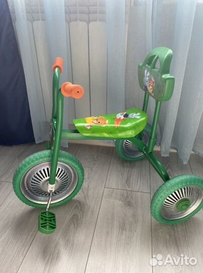 Трехколесный велосипед