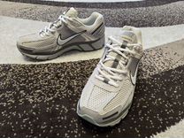 Nike zoom vomero 5 оригинал 9us