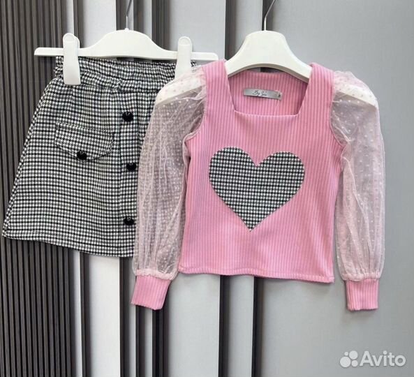 Костюм для девочек с юбкой