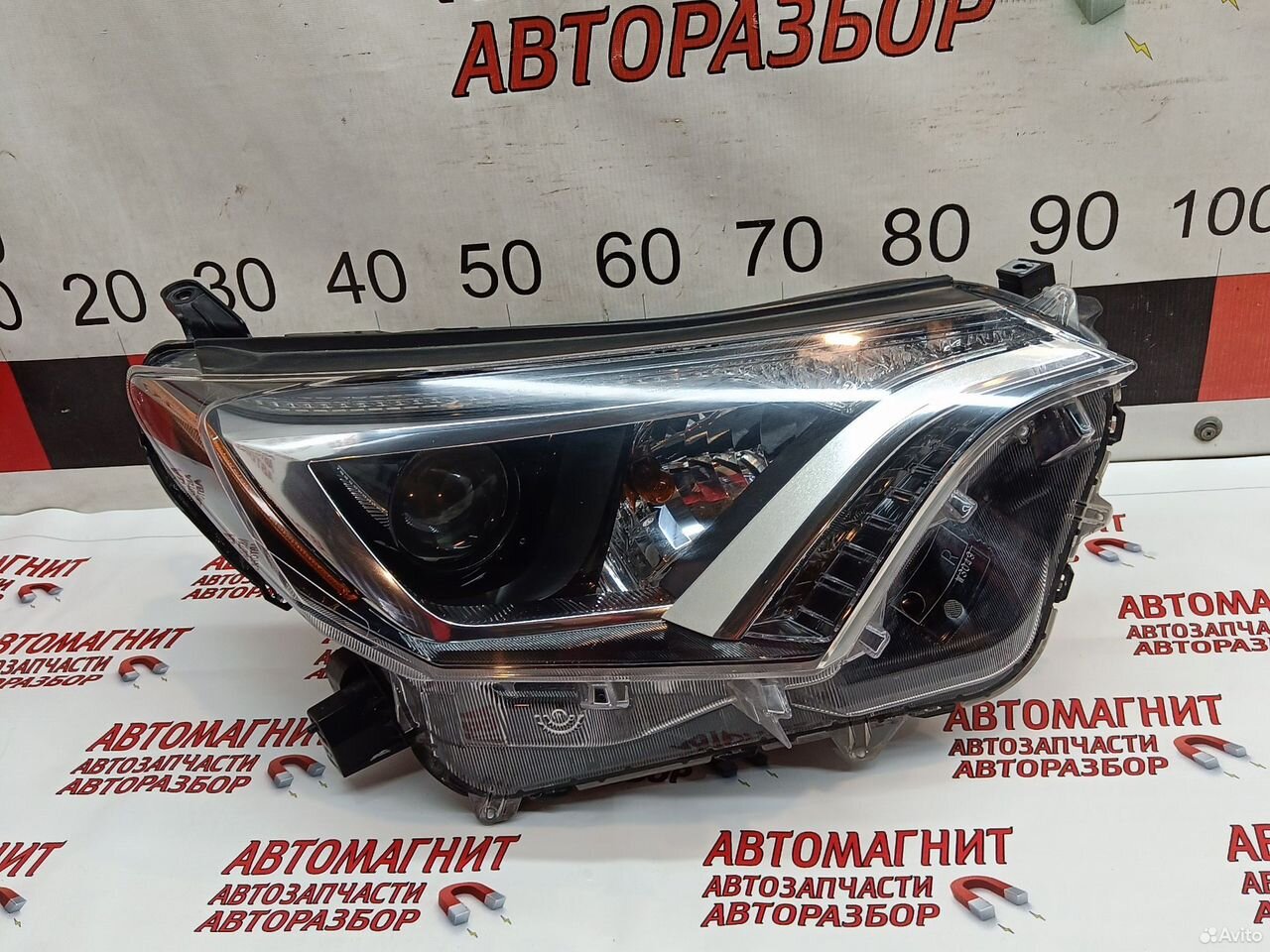 Фара передняя правая Toyota Rav 4 40 Америка