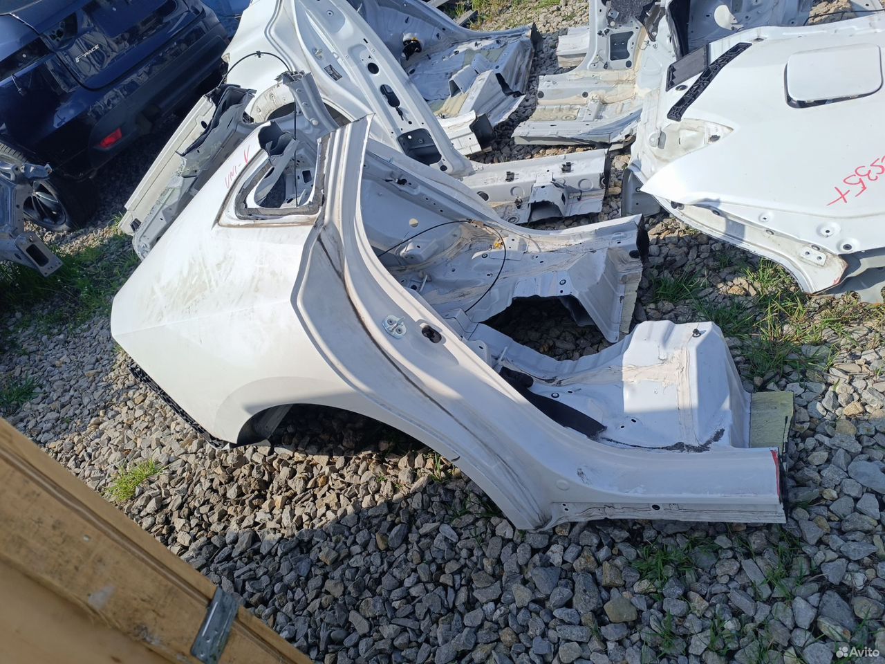 Крыло заднее правое четверть Чанган Уни-В Uni V