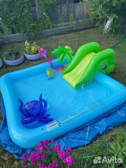 Новый бассейн с горкой, брызгами и игрушками