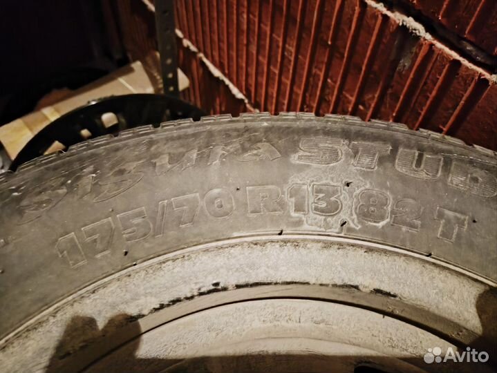 Tigar Sigura Stud 175/70 R13 82T