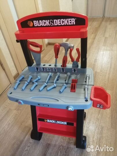 Детский верстак Black Decker