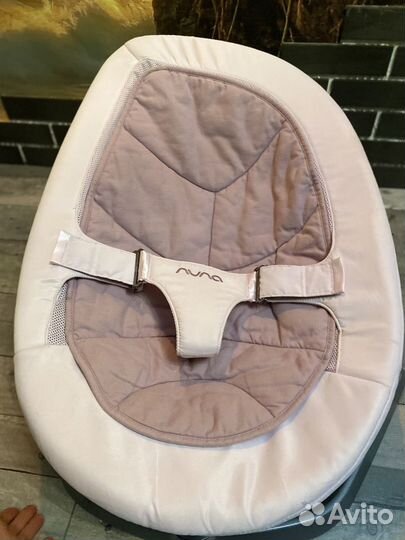 Шезлонг Nuna Leaf