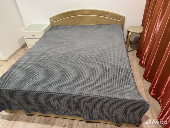 Кровать двухспальная 160 200 без матраса