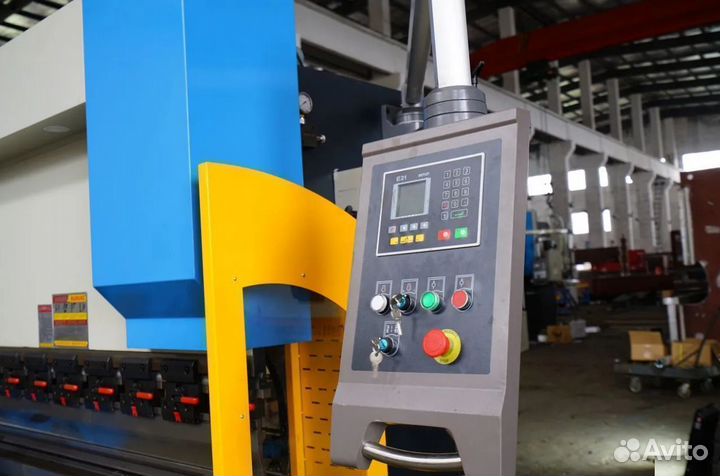 Гидравлический листогиб 100 тонн 2500