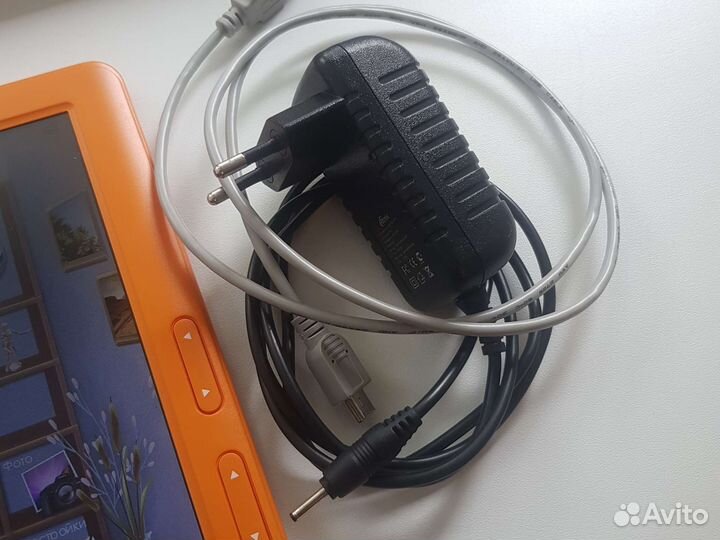 Электронная книга Ritmix