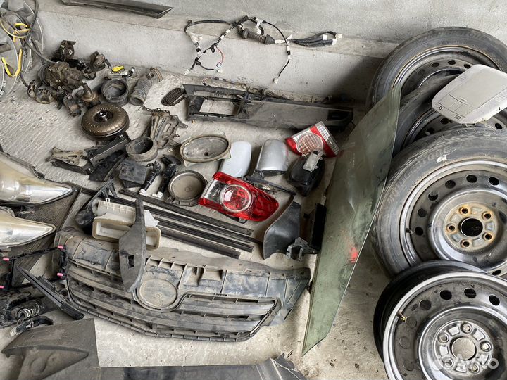 Toyota corolla Е150 в разборе